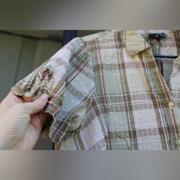 Erika Medium Short Sleeve Button Down - Picture 3 of 9